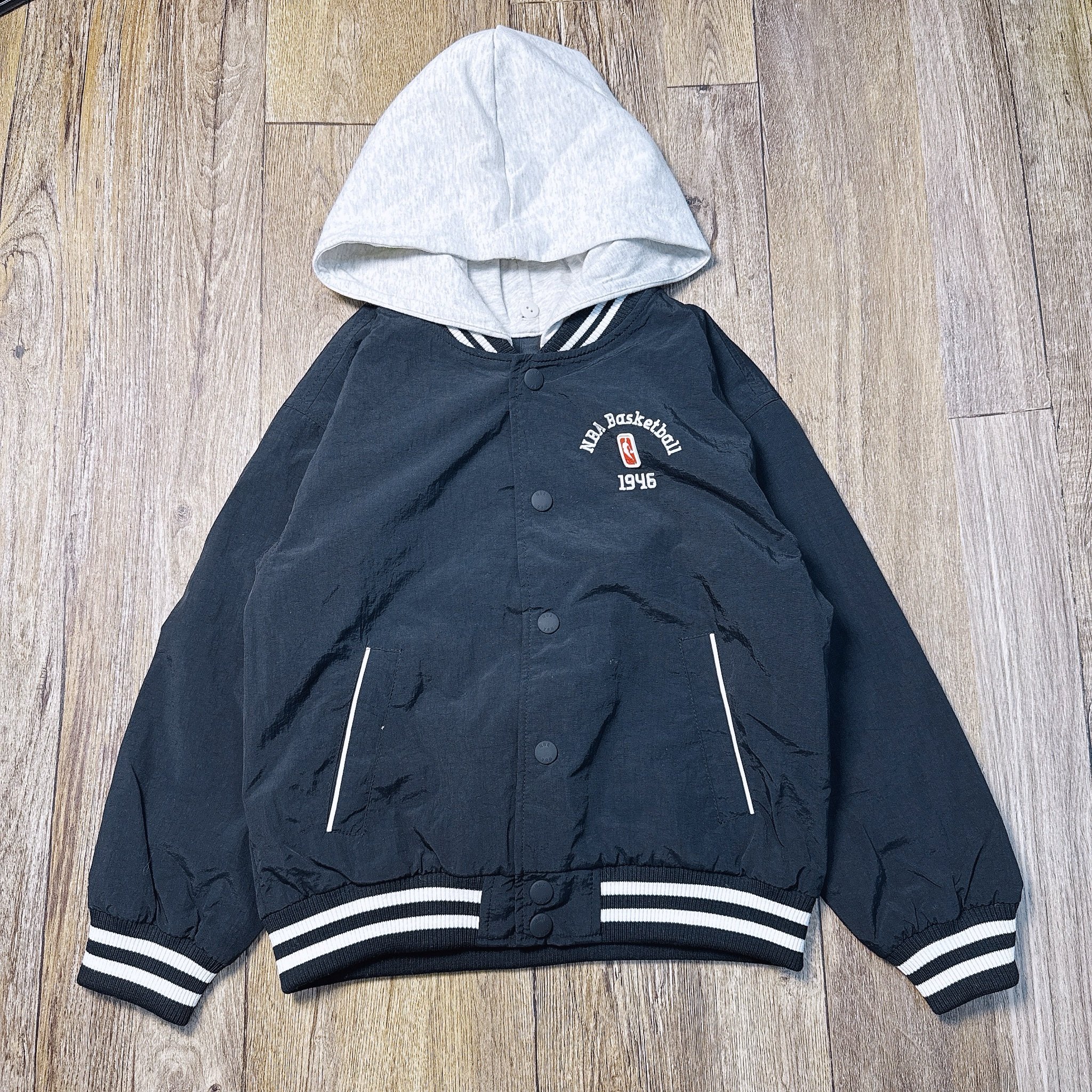 Áo khoác phao NBA dư xịn phối mũ nỉ cho bé size 110-160