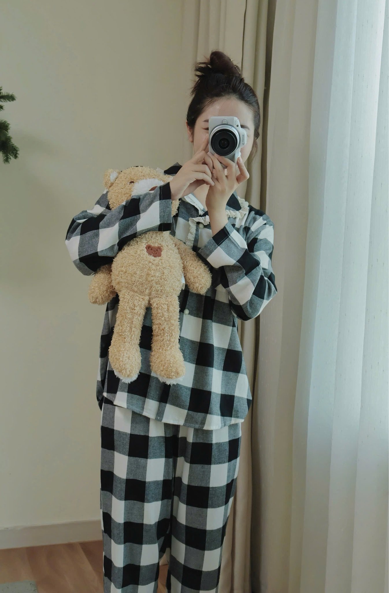 Bộ pyjama thô cà bông BeeMon kẻ caro đen trắng cho Mẹ và Bé