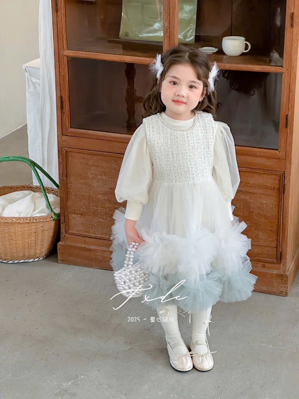 W25172 - Set 2ct áo len + váy công chúa 2 màu hồng/kem cho bé size 90-130