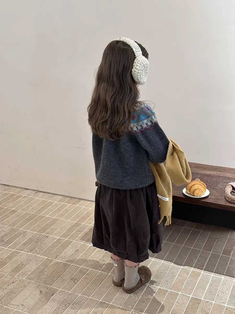 Áo len AMBB thu đông cho bé gái 42% lông cừu cahsmere,  30% nylon, 28% viscose size 110-160 Huzhou Zhili