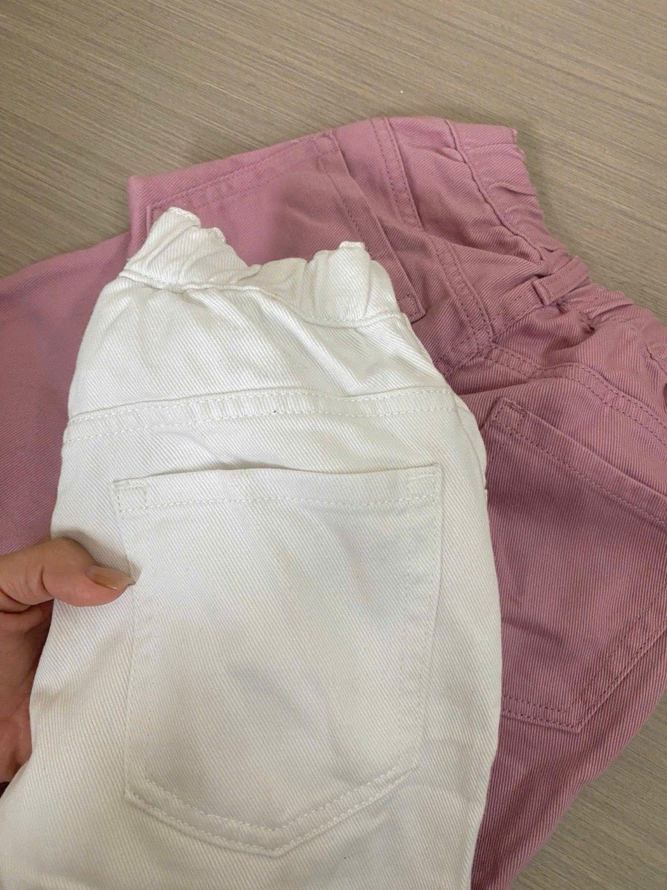 QBG24 - Quần baggy jean mềm GGJJ 2 màu trắng/hồng bé gái size 1-8y