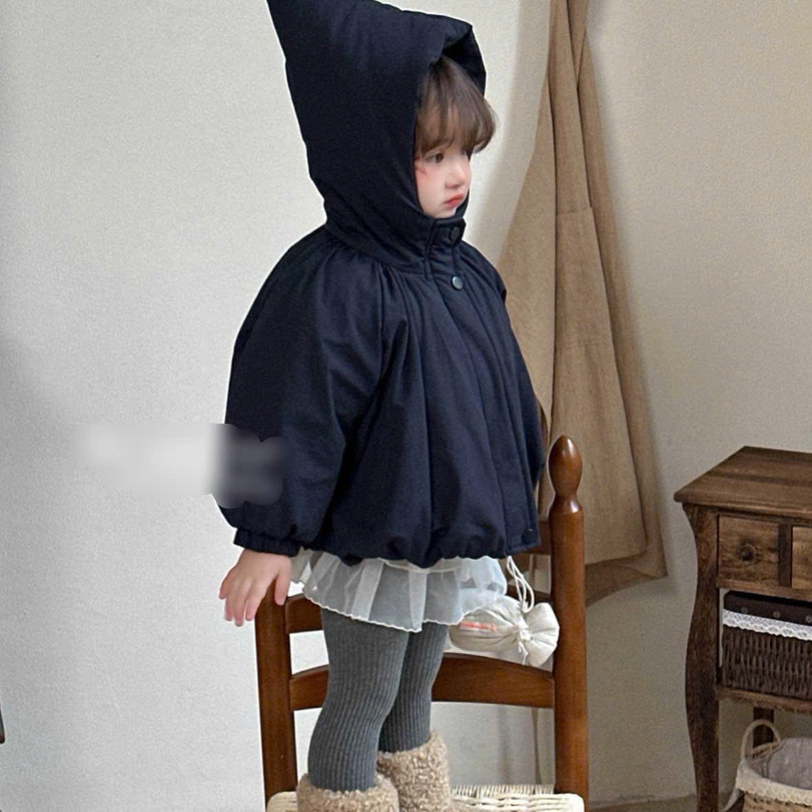 9557 - Áo khoác phao mũ chóp kèm khăn 2 màu be/navy cho bé size 90-130