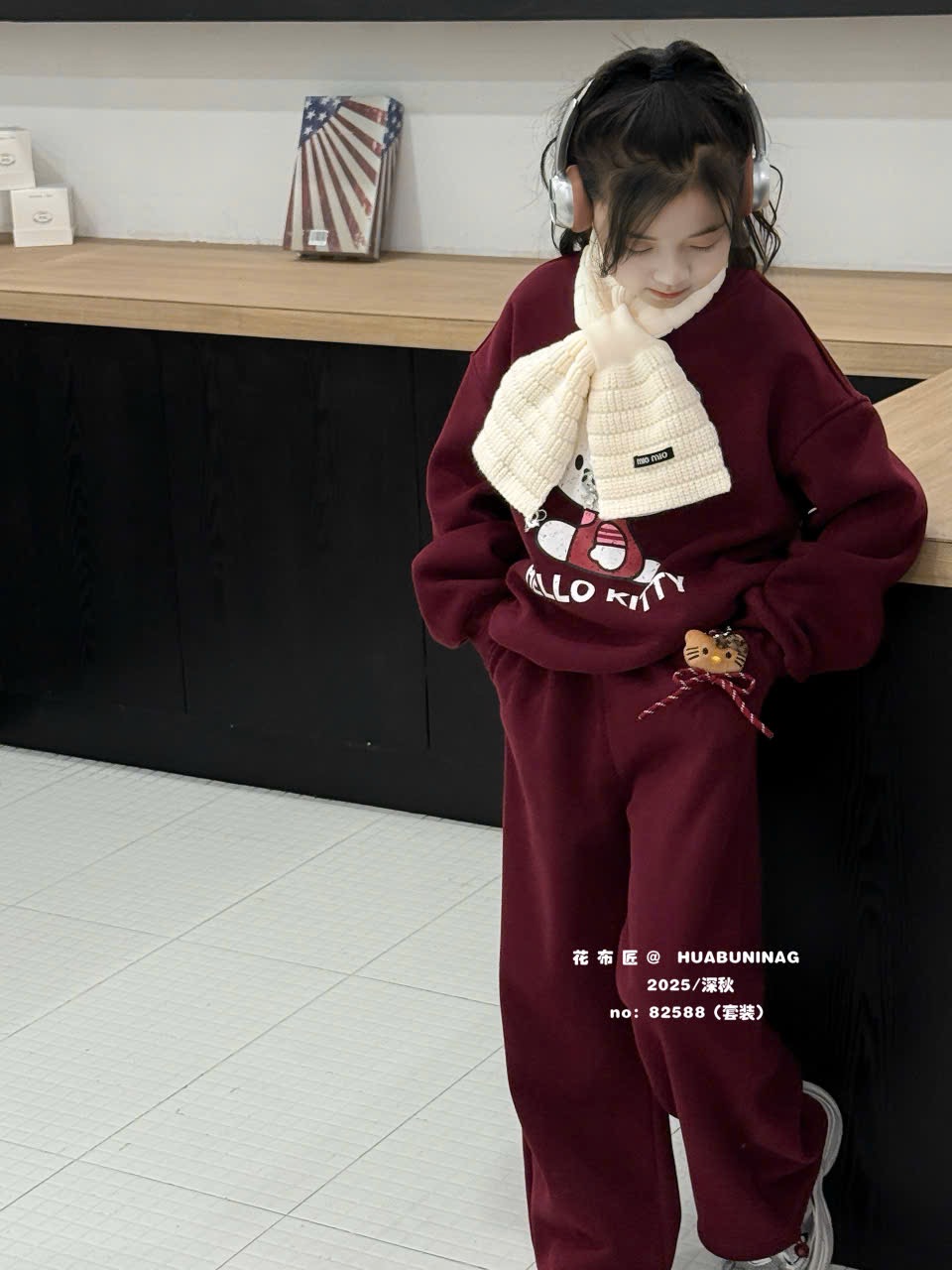 82588 - Set bộ nỉ có lót đại hàn QCCC Hello Kitty màu đỏ kèm khăn cho bé size 120-160