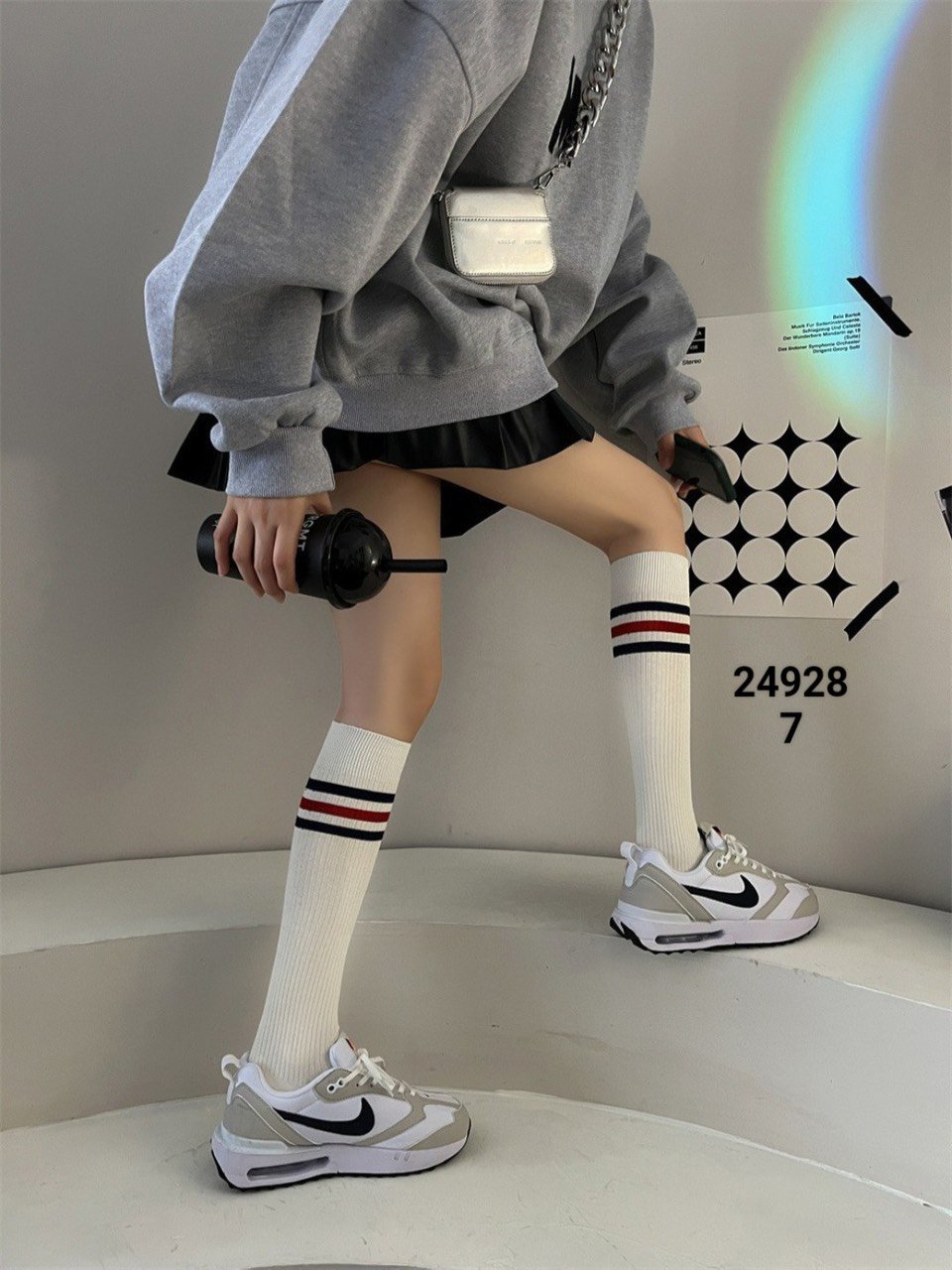 Tất len cao tới gối tuổi Teen kẻ sọc 7 màu ( Free size )