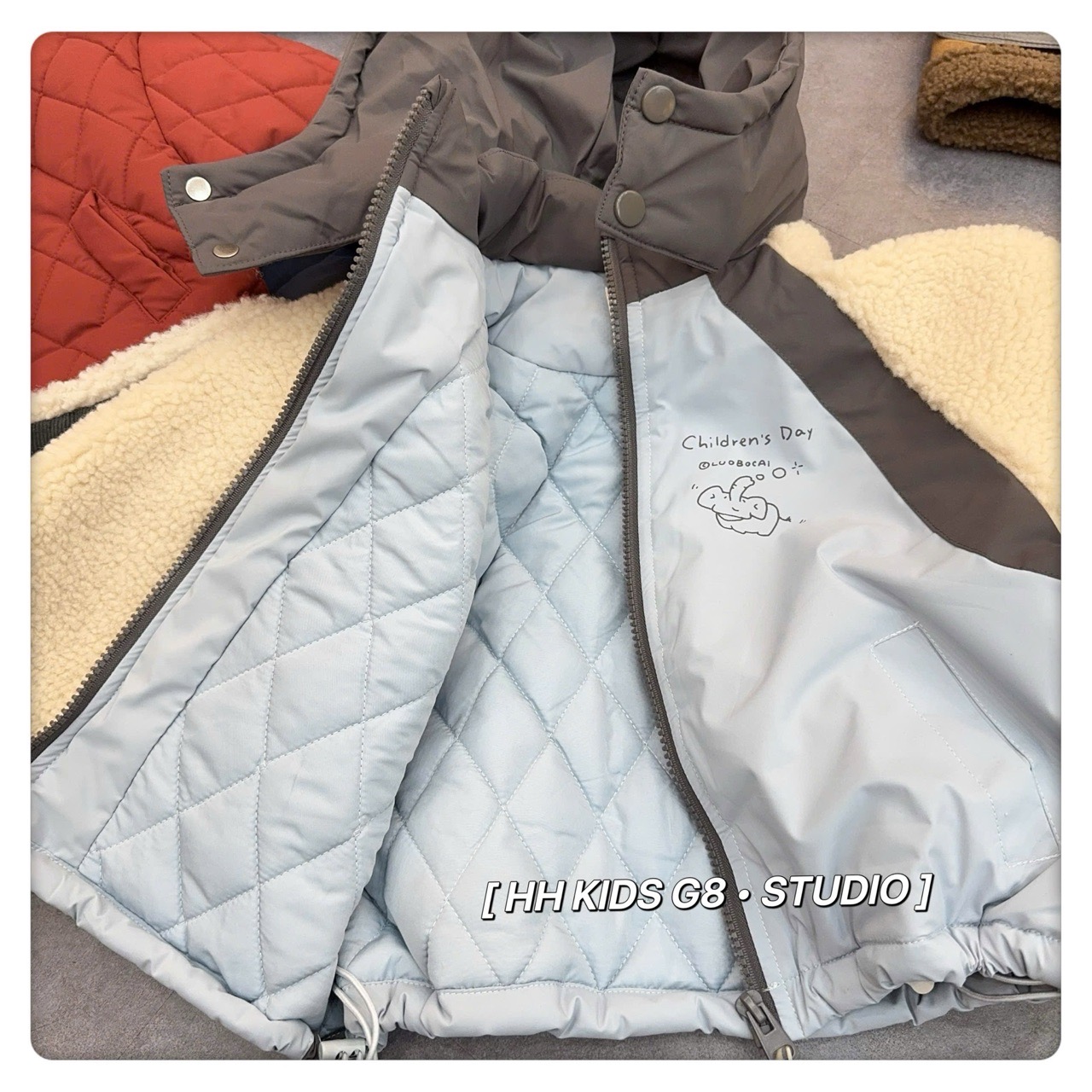 M5381 - Áo khoác phao màu xanh tay lông cừu bé trai size 90-130