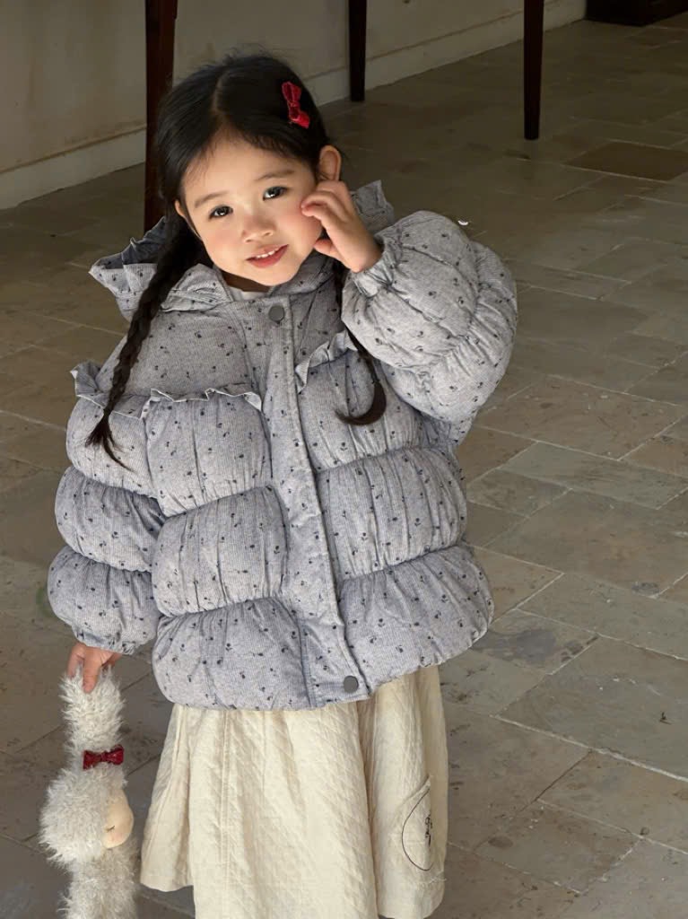 B129 - Áo khoác phao màu ghi hoa cho bé gái size 90-130