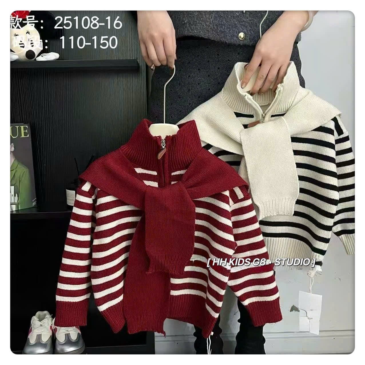 25108 - Áo len kèm khăn kẻ 2 màu cho bé size 110-150