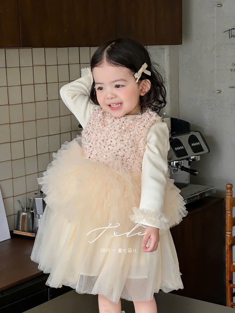 W25209 - Set áo nỉ + váy kim sa be vàng cho bé size 90-130