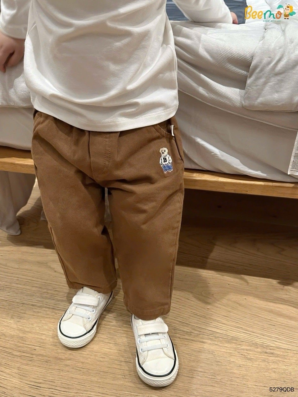 Quần dài kaki in gấu Beemo cho bé size 1-6y