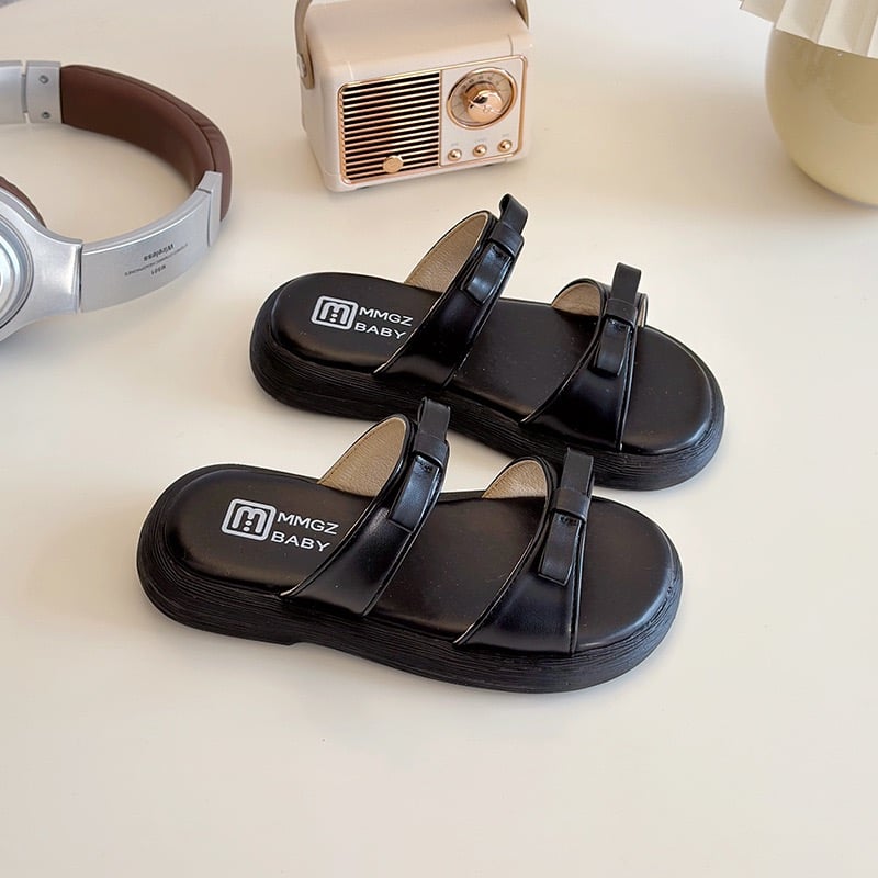 V2261 - Dép MG baby 2 quai đính nơ 2 màu đen/kem bé gái size 26-35