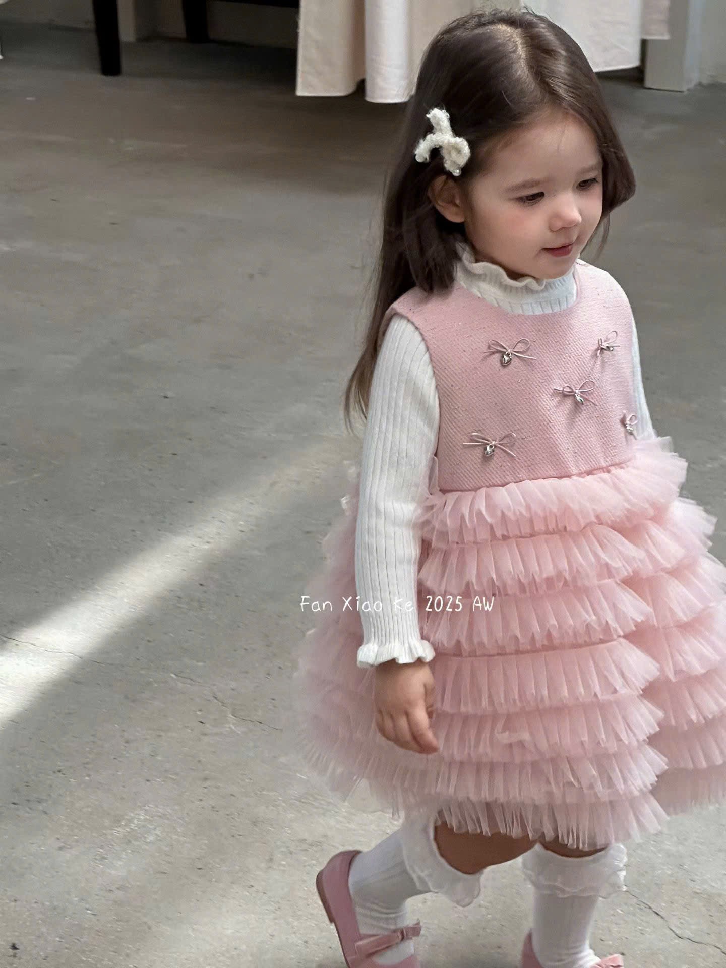 F25109 - Set 2ct QC Fanxiaoke váy đính nơ nhỏ + áo len tăm 2 màu đỏ/hồng size 80-120