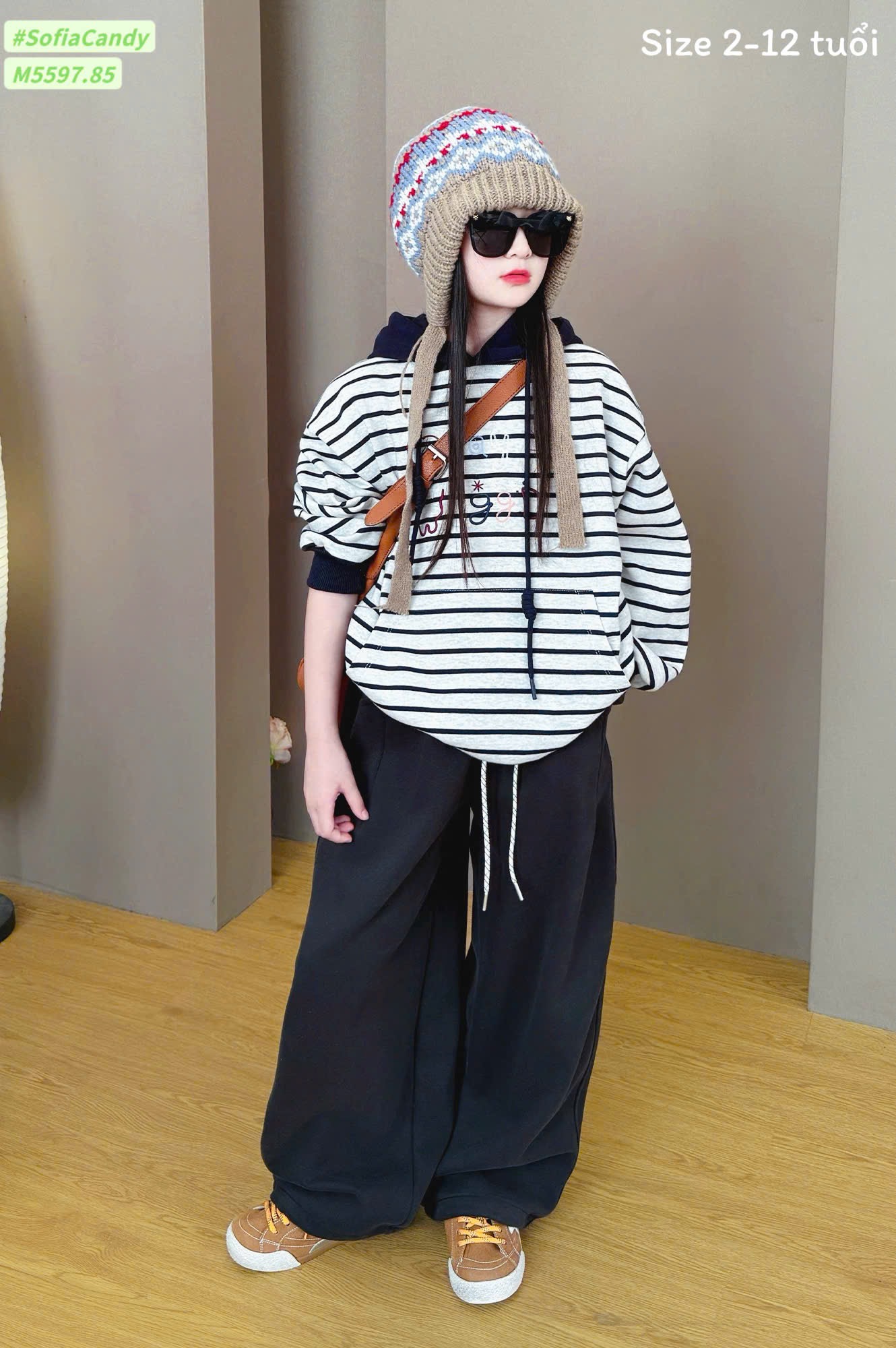 M5597 - Bộ Mia Kids áo kẻ ngang + quần nỉ ống suông màu đen bé gái size 2-12y