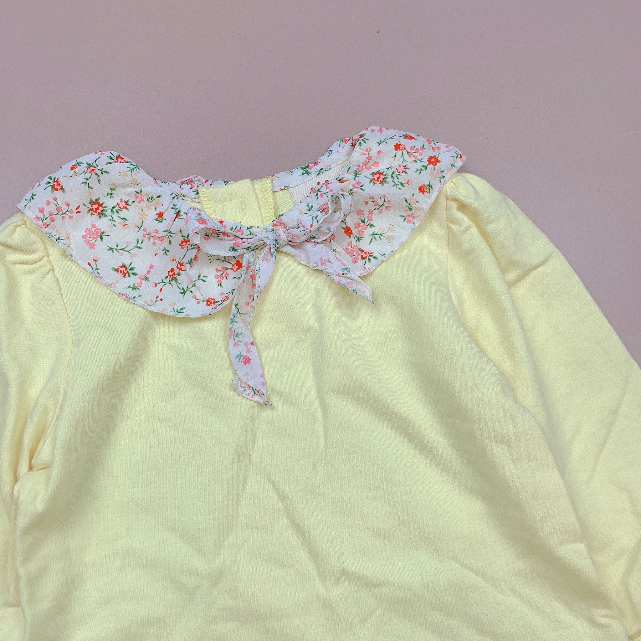 Váy da cá Babidiboo màu vàng phối cổ và chân hoa nhí đỏ size 110 - 140