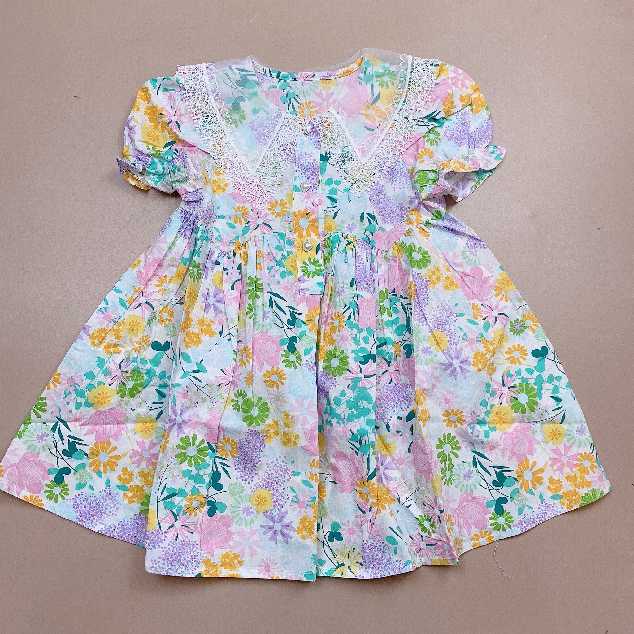 V00029 - Váy thô hoa nhí cổ peterpan đính ren trắng 2 màu size 90-160