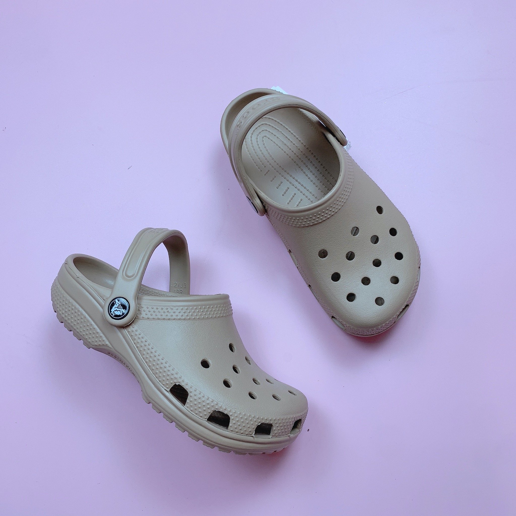 Sục Crocs basic trơn không chữ nhiều màu BTBG