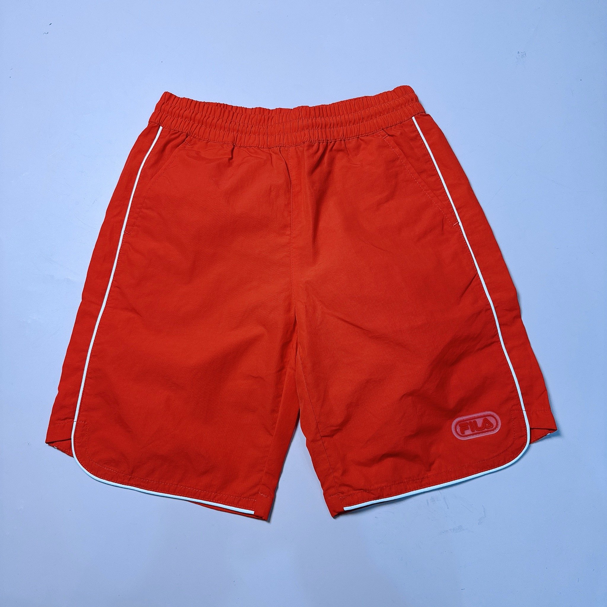 Quần gió đi biển F.i.l.a viền trắng 4 màu BT size 100 - 165