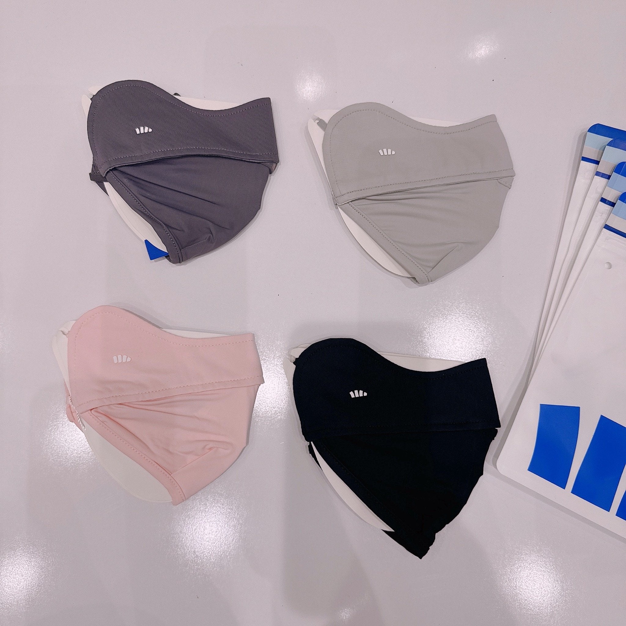 Khẩu trang chống nắng Beneunder +50UPF vải làm mát nhiều màu cho người lớn (loại bìa giấy)