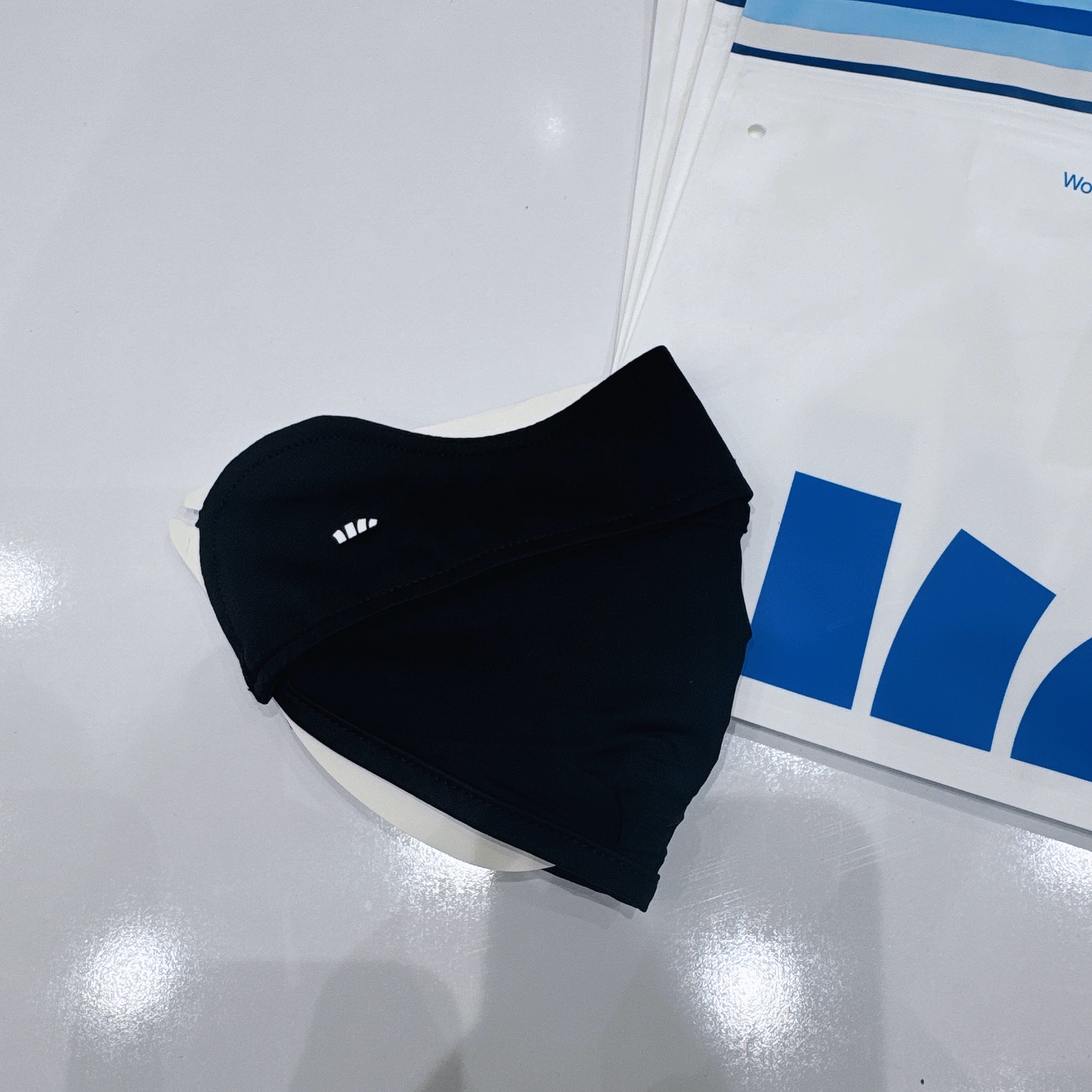 Khẩu trang chống nắng Beneunder +50UPF vải làm mát nhiều màu cho người lớn (loại bìa giấy)