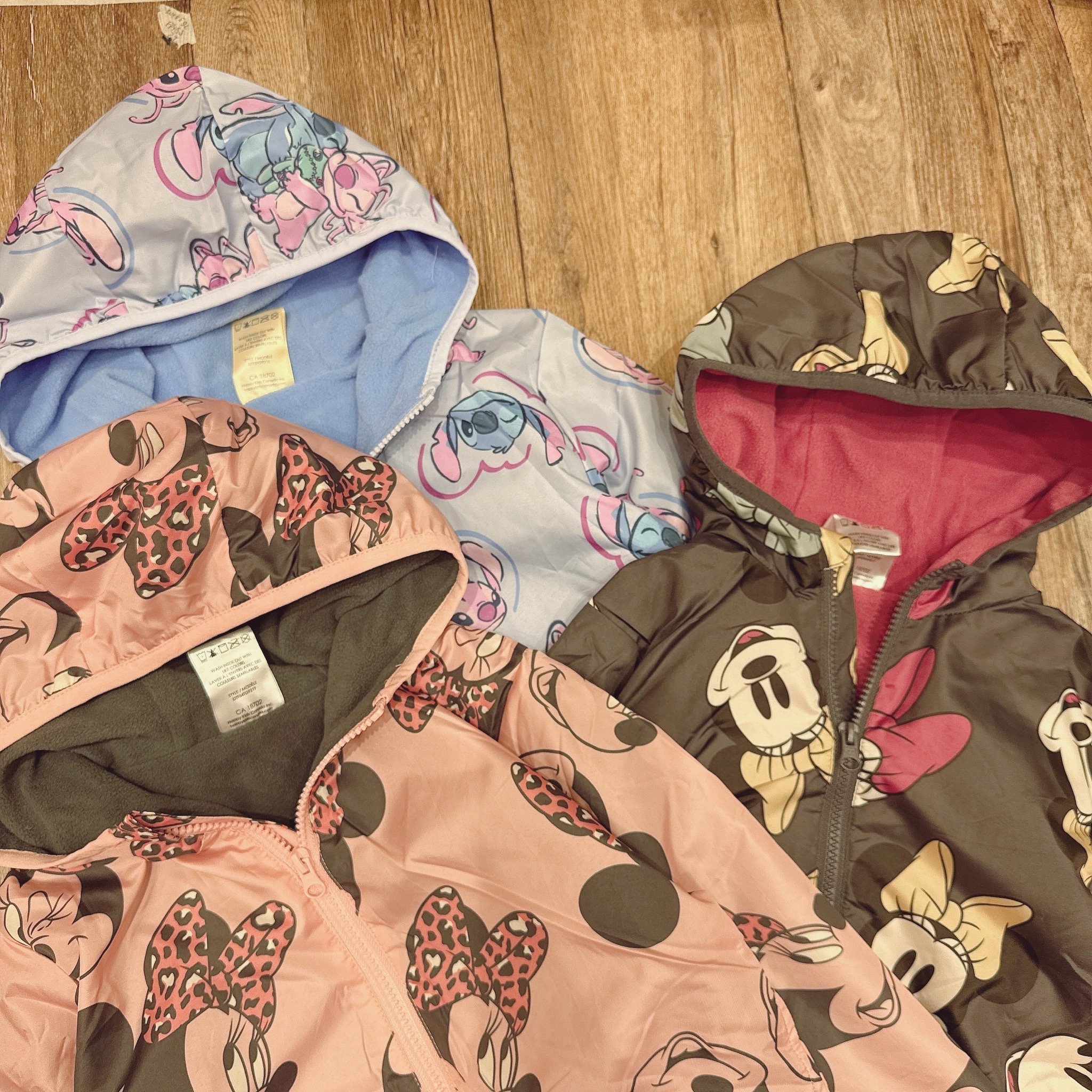 AK68 - Áo khoác gió lót nỉ Disney nhiều màu cho bé gái size 4-7y