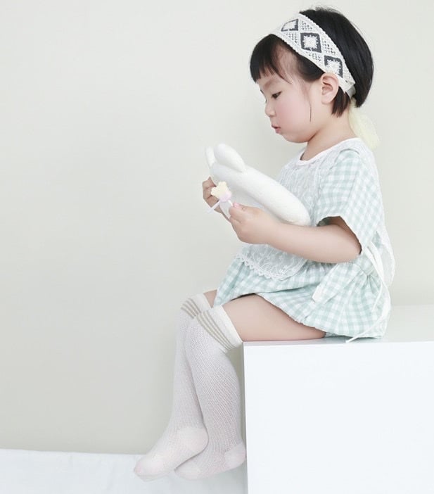 Tất lưới cao tới gối Nemo Baby viền sọc kẻ 5 màu