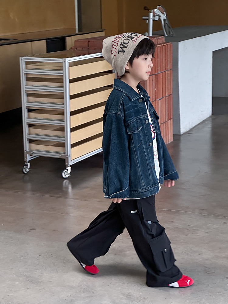 25F132 - Áo khoác jean mềm AMBB màu xanh đậm cho bé size 120-170