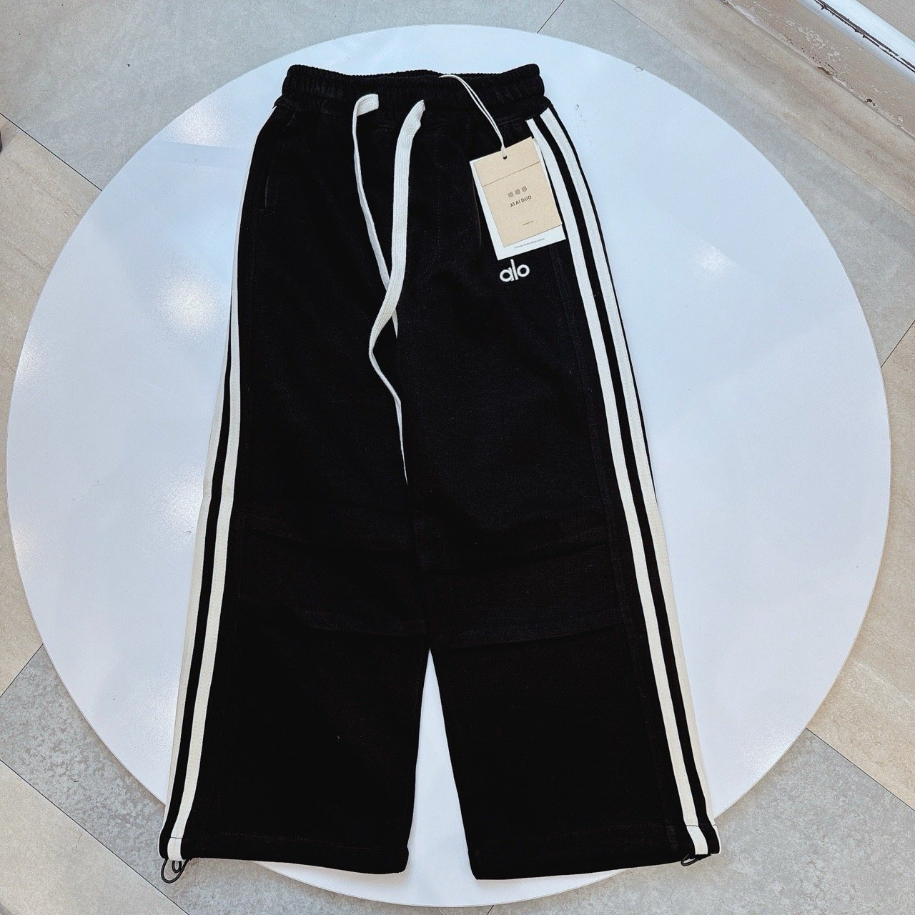 Quần nỉ ống suông Alo QC sọc hông 2 màu ghi/đen bé gái size 120-140 (form to)