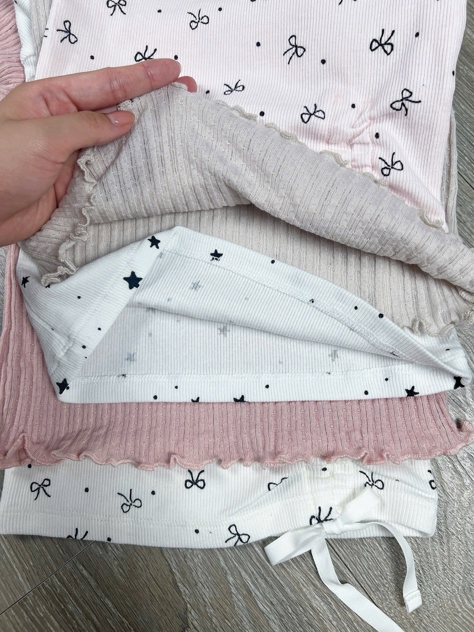 Áo thun GGJJ dư xịn nhiều mẫu cho bé gái size 2-8y