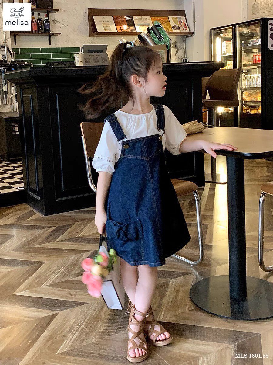 Set Melisa áo thô trắng - váy yếm jean xanh size 2 - 12y