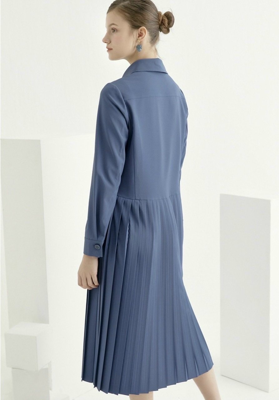 Váy Anivee dài tay cổ đức túi vuông ngực chân xòe xếp ly (Mẹ)