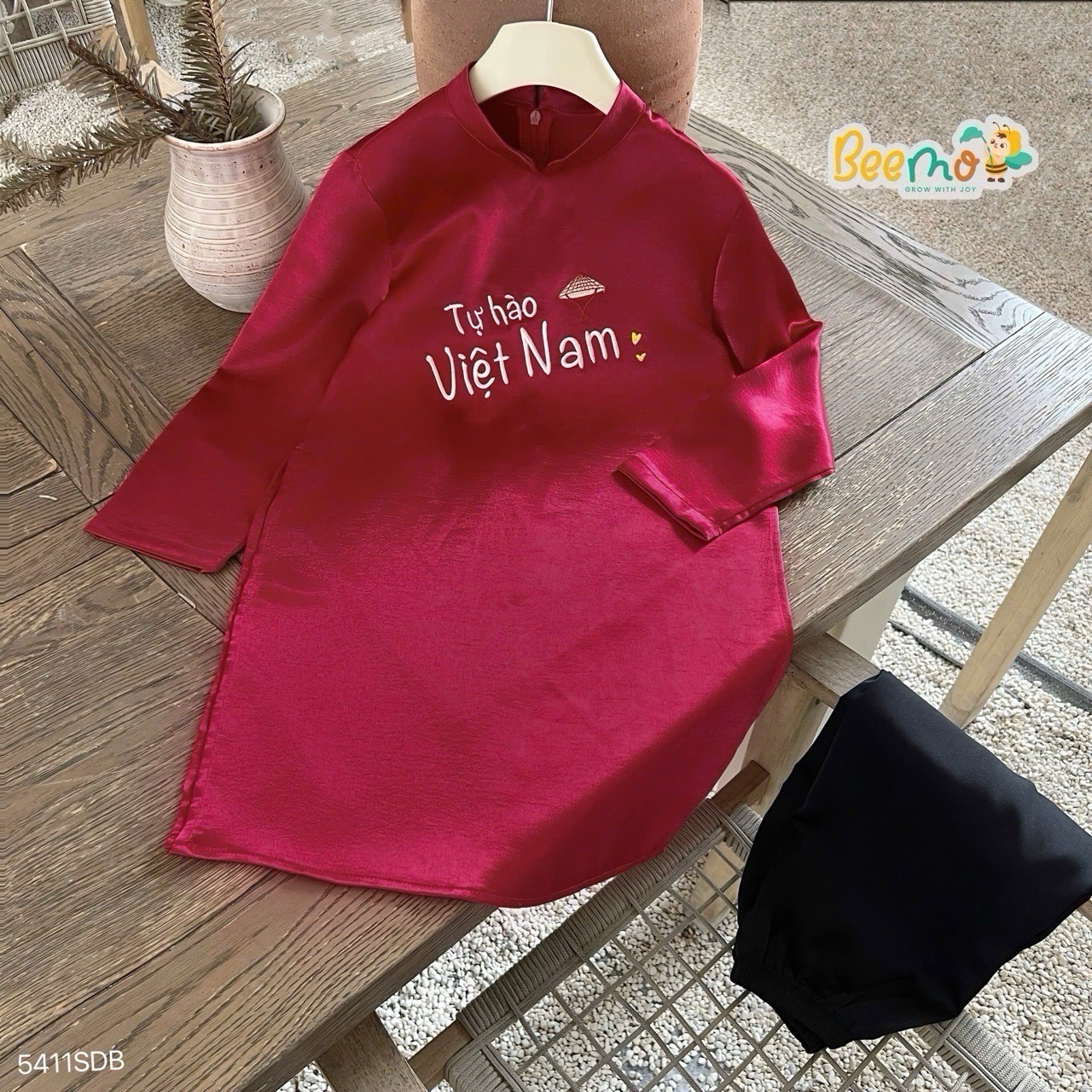 Áo dài lụa Beemo màu đỏ thêu Trend Việt Nam size 1-10y