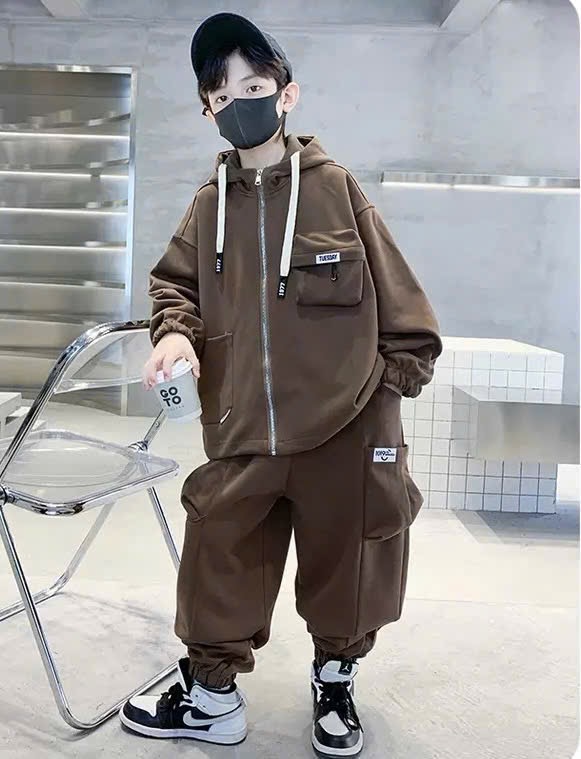 11899 - Bộ nỉ hai da màu nâu túi hộp cho bé trai size 120-160