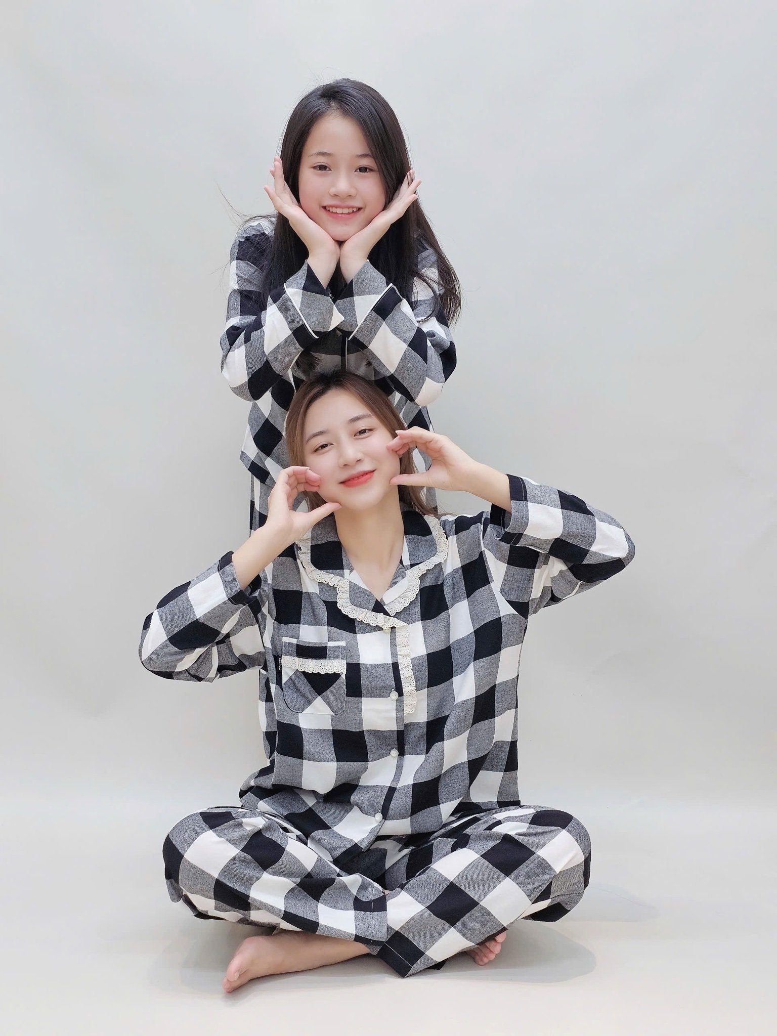 Bộ pyjama thô cà bông BeeMon kẻ caro đen trắng cho Mẹ và Bé