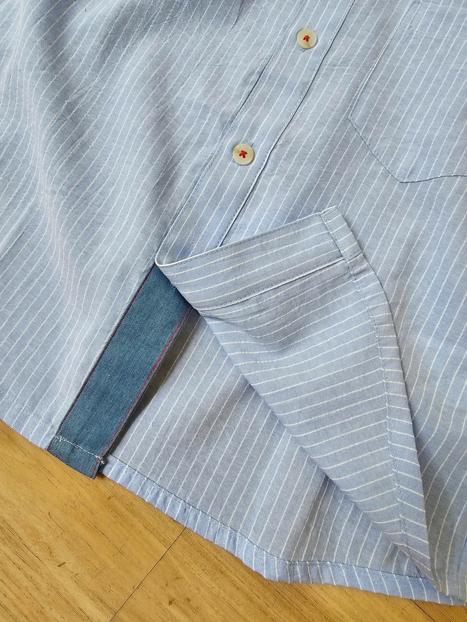 Áo sơ mi thô Toto Heros kẻ sọc xanh trắng size 100 - 150