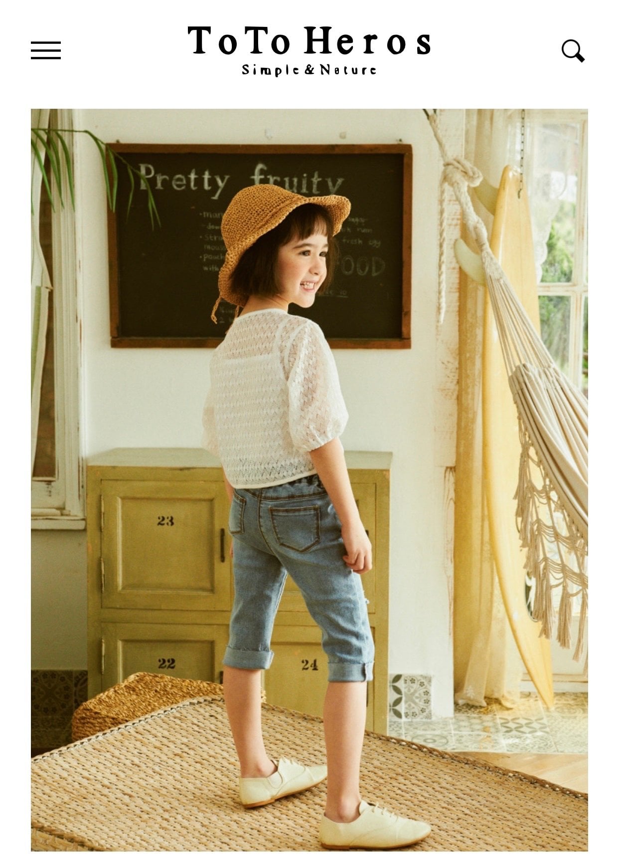 Cardigan ren đục lỗ Toto Heros màu trắng tay lỡ BG 110-150