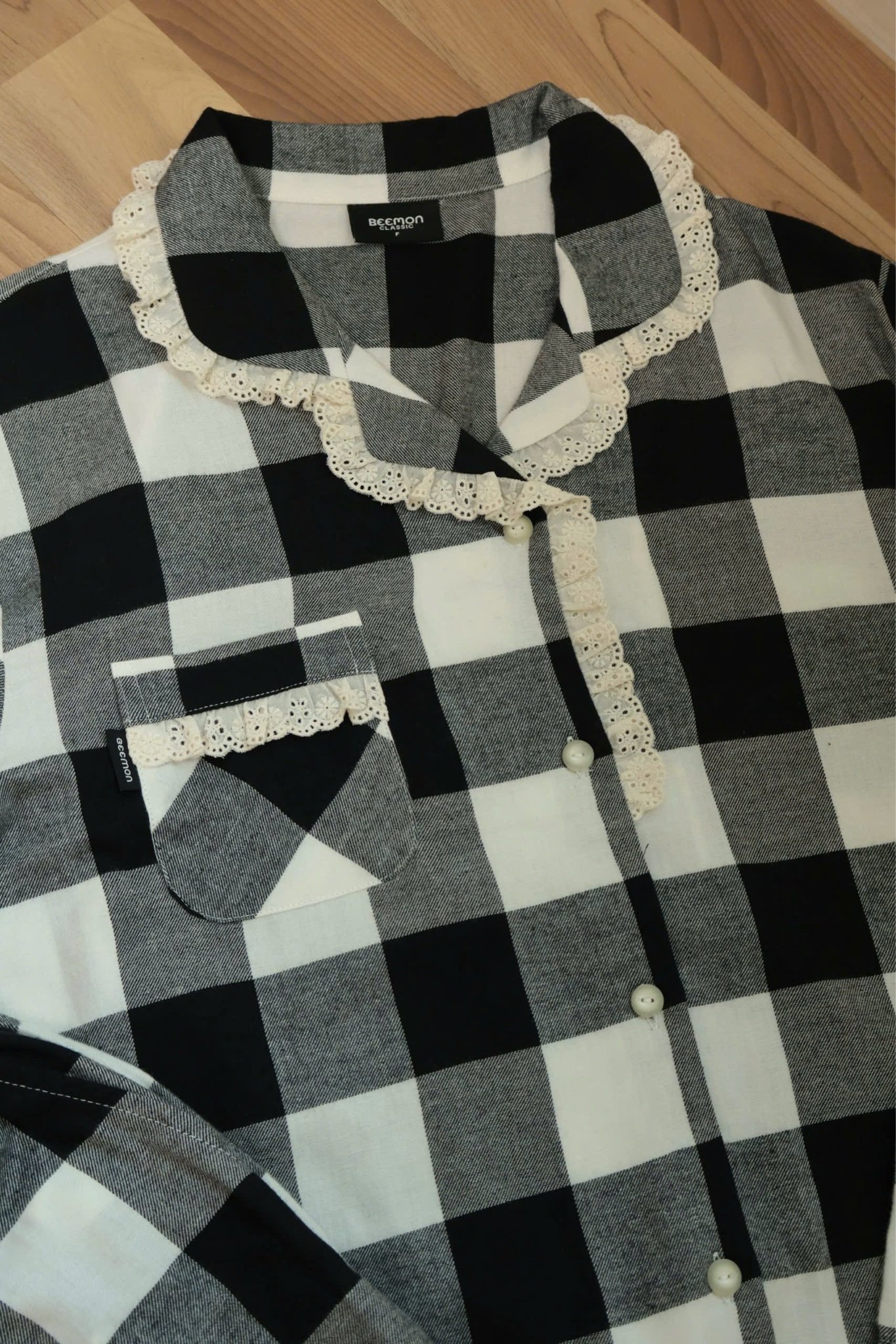 Bộ pyjama thô cà bông BeeMon kẻ caro đen trắng cho Mẹ và Bé