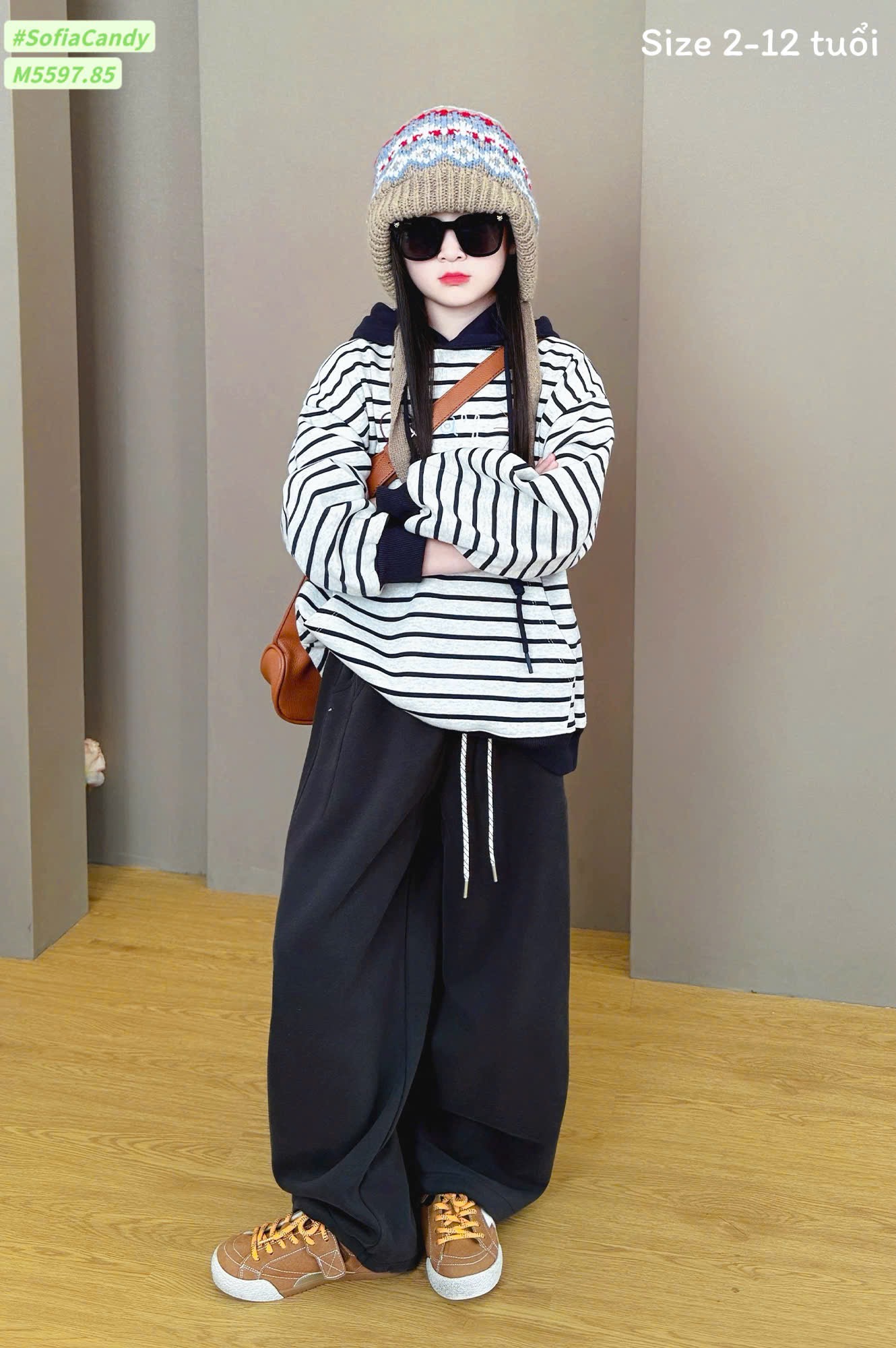 M5597 - Bộ Mia Kids áo kẻ ngang + quần nỉ ống suông màu đen bé gái size 2-12y