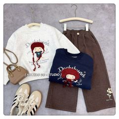 25207 - Áo nỉ cô gái đội mũ len 2 màu cho bé size 120-160