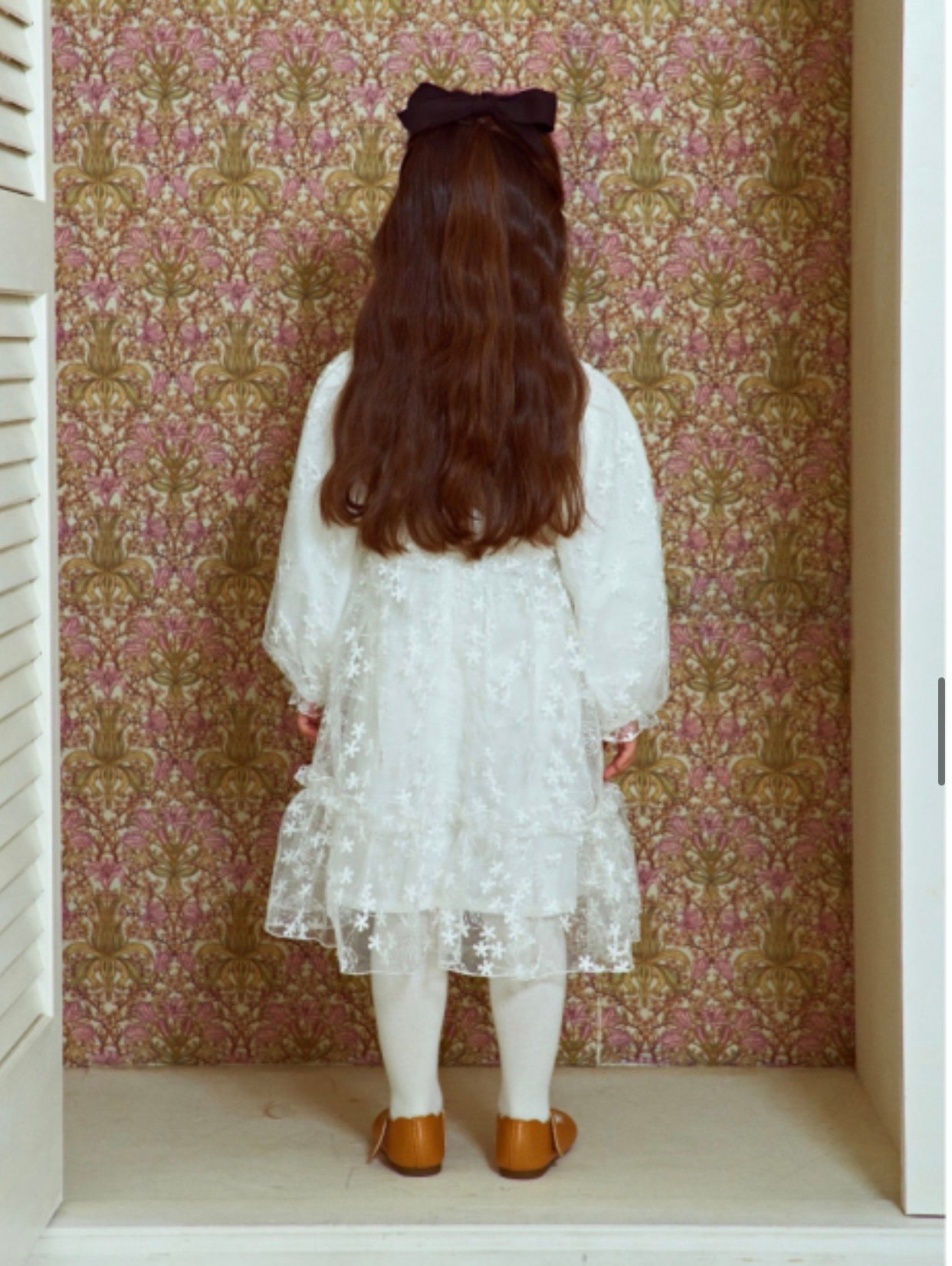 Váy voan hoa kim sa màu trắng đuôi cá Toto Heros size 100 - 140