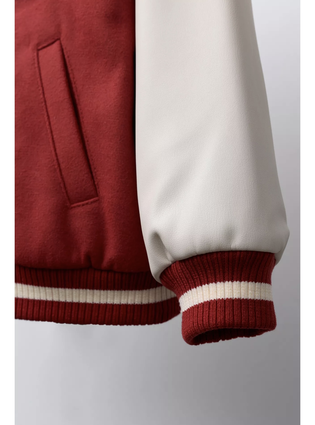 AK02 - Áo khoác bomber màu đỏ chữ L bé trai size 1-6y