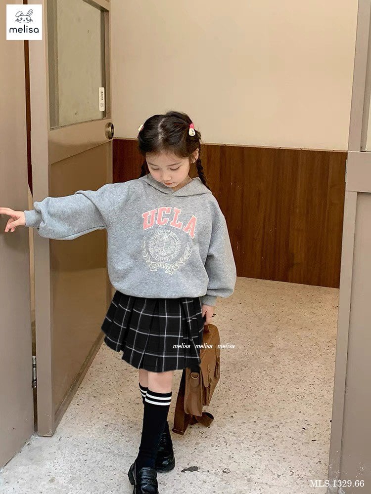 Set Melisa áo hoodie ghi UCLA - chân váy liền quần caro đen trắng size 2 - 12y
