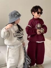 Bộ nỉ lót nỉ đại hàn Brooklyn 2 màu be/đỏ cho bé size 90-150