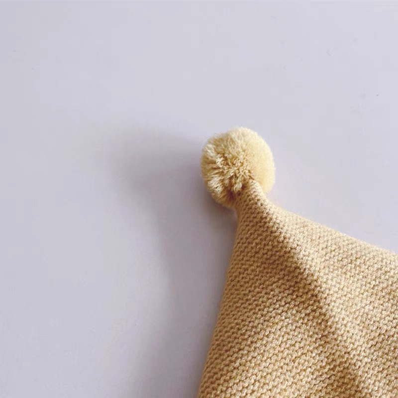 Mũ len chóp trơn màu đính quả buộc dây bản to 3 màu BTBG ( Free size 3 - 6y )