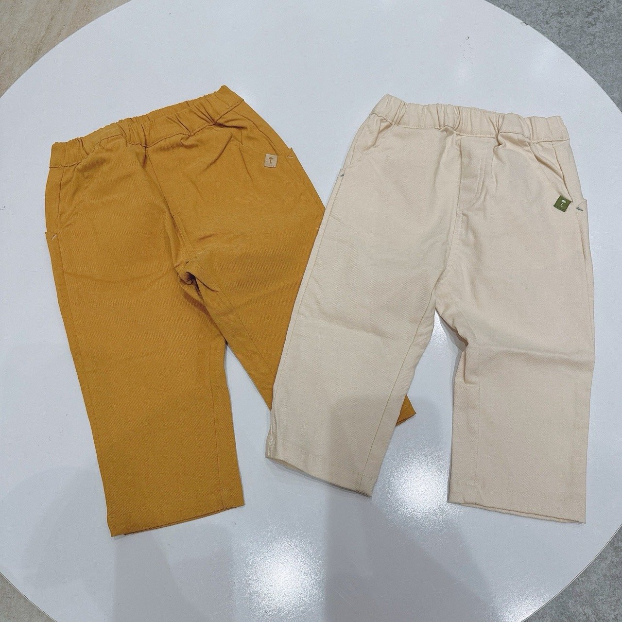 Quần kaki Soft Moimoln xuất Hàn 2 màu kem/vàng cho bé size 90-120