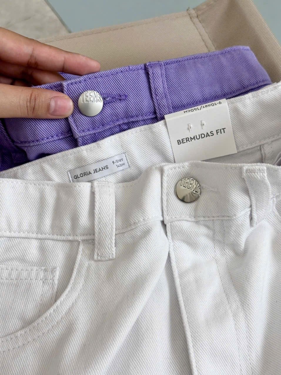 QBG31 - Quần jean rách GGJJ 2 màu trắng/tím bé gái size 8-14y