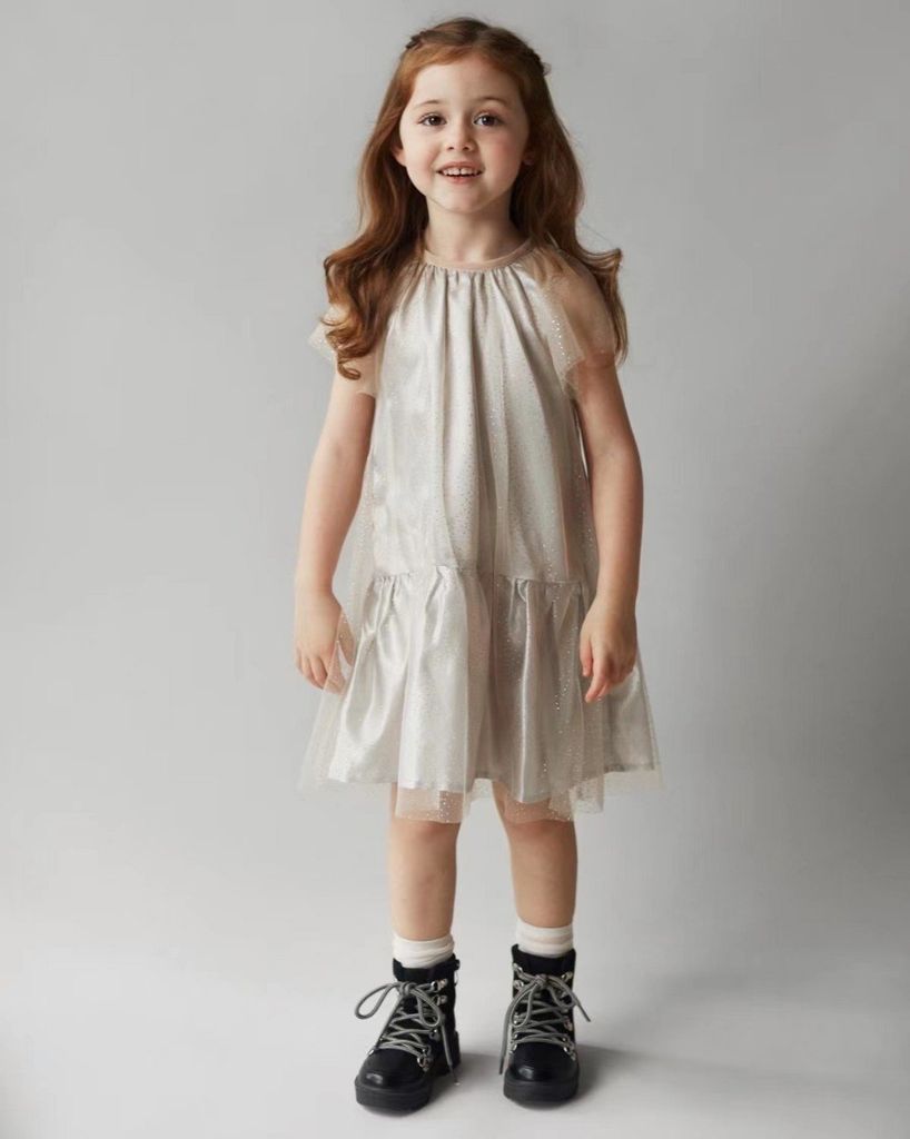 V00057 - Váy lụa mềm phối ren nhũ màu ghi phối be size 5-11y