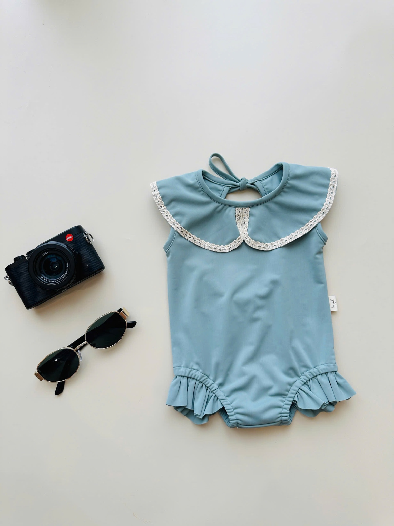 Bộ bơi Harifa liền thân cổ sen viền ren trơn  nhiều màu bé gái size 1-8y