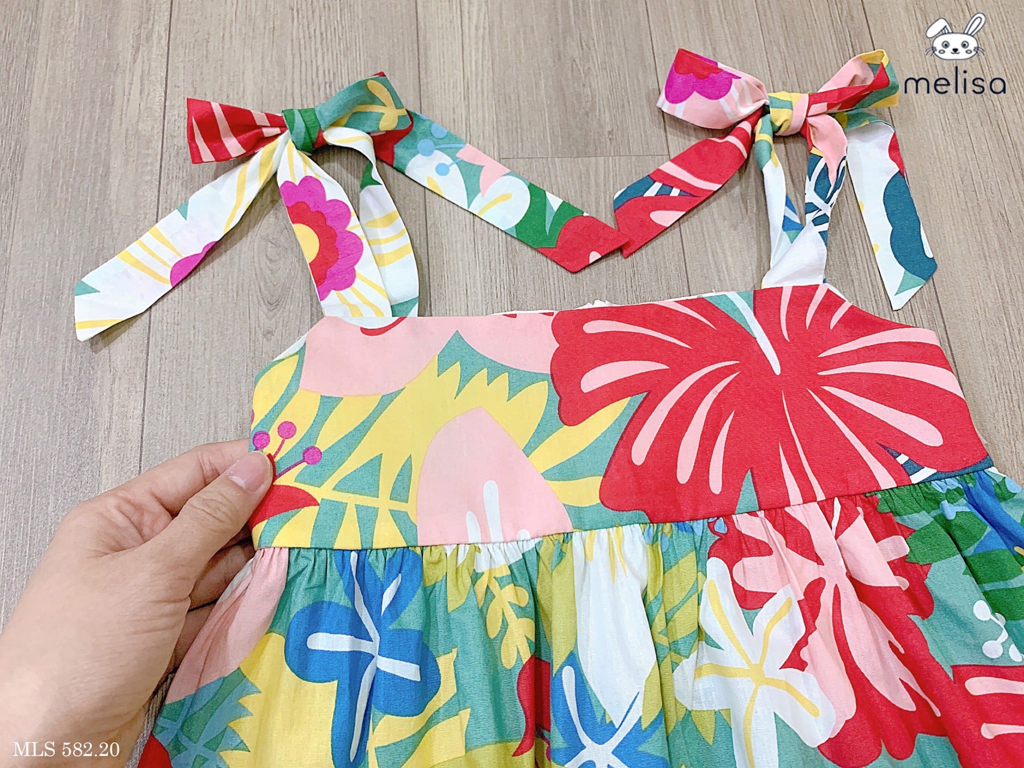 V00005 - Váy thô hai dây nơ vai Melisa hoa sắc màu size 2 - 11y