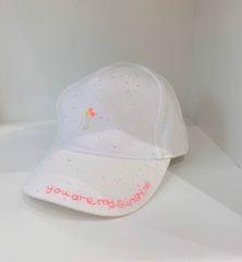 Mũ lưỡi trai H&M trắng vẩy sơn