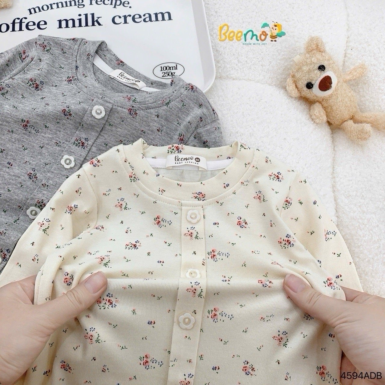Áo thun Beemo hoa nhí 2 màu kem/ghi bé gái size 80-130