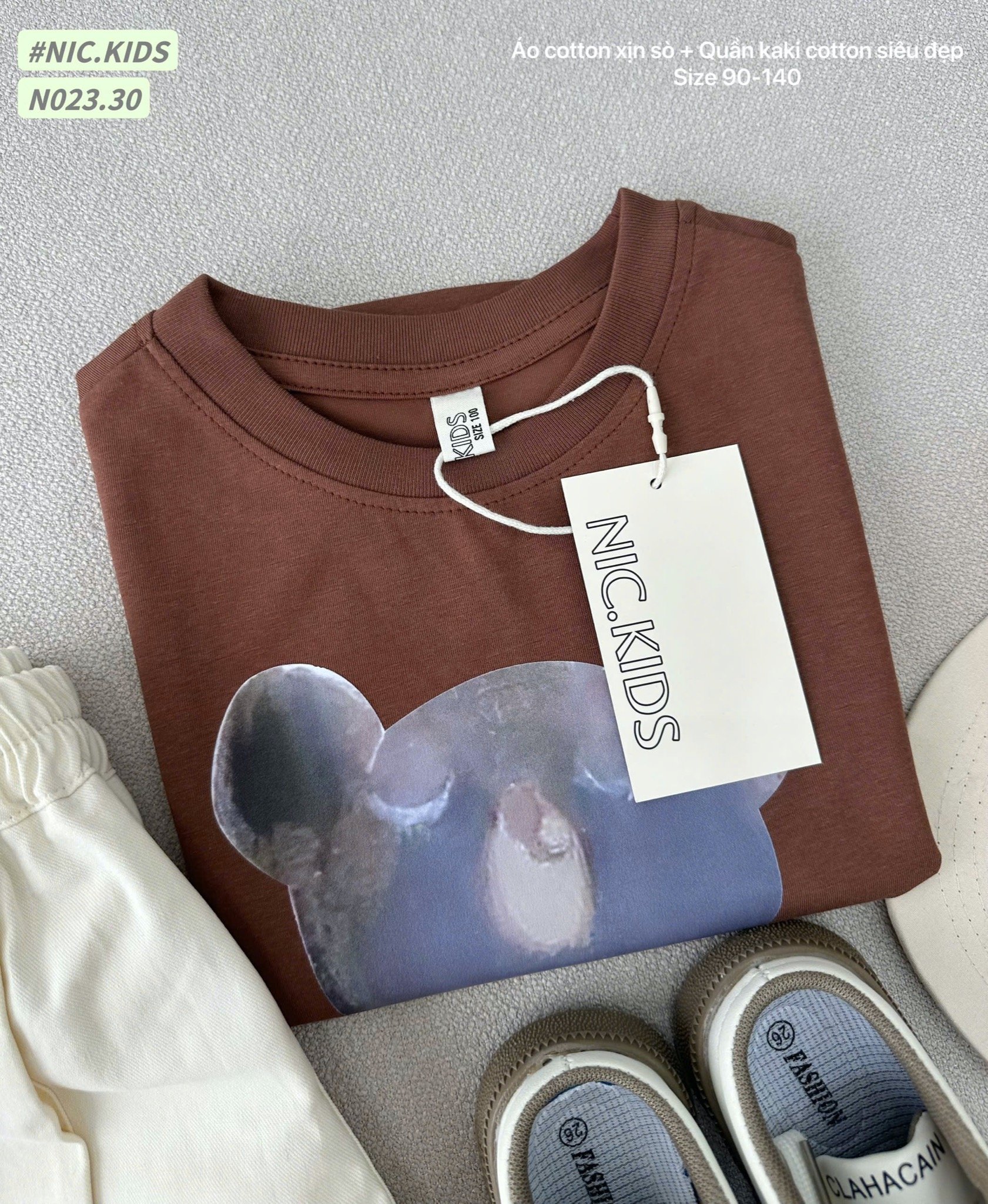 N023 - Bộ cotton Nickids màu nâu in hình gấu + quần kaki bé trai size 90-140
